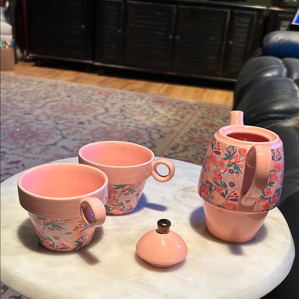 Elegant Pink Tea Cup Set